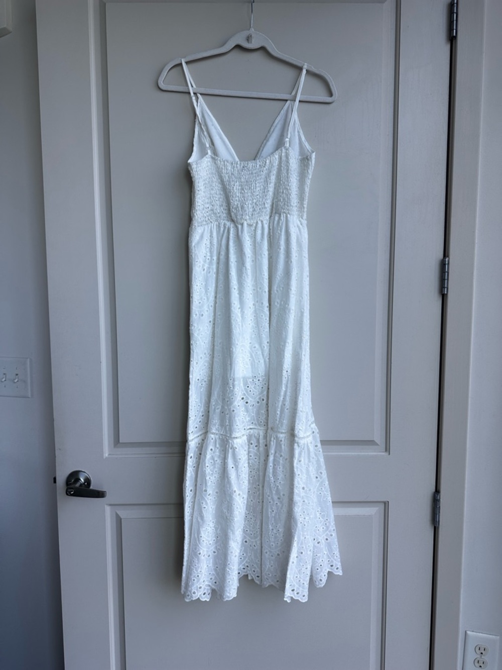 NEW White Eyelet Midi Dress Medium - Picture 3 of 4
